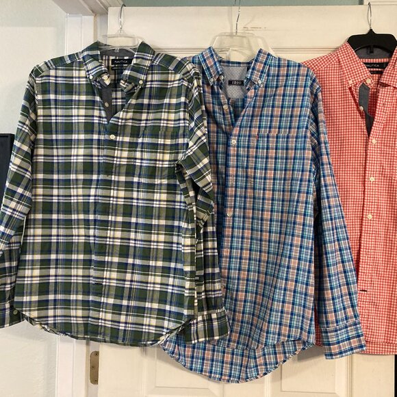 3 Men's Nautica/IZOD Button Down Shirts Sz S-M - Picture 2 of 10